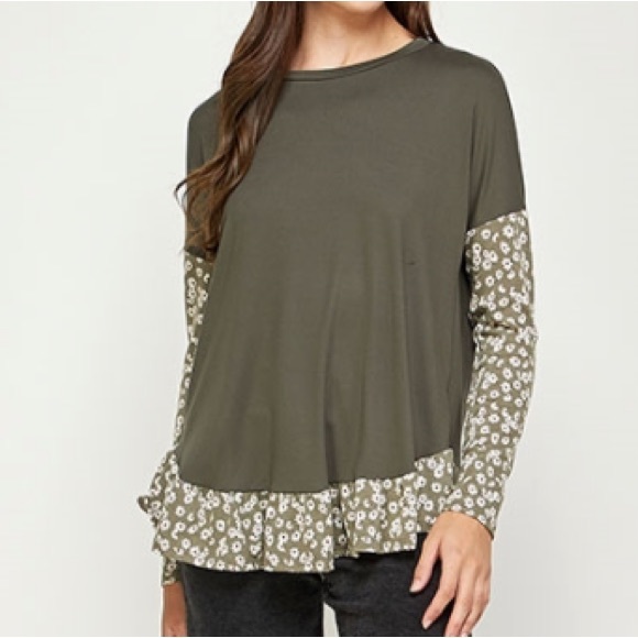 🐞🐞🐞Olive green and floral layered look tunic top - Picture 4 of 5
